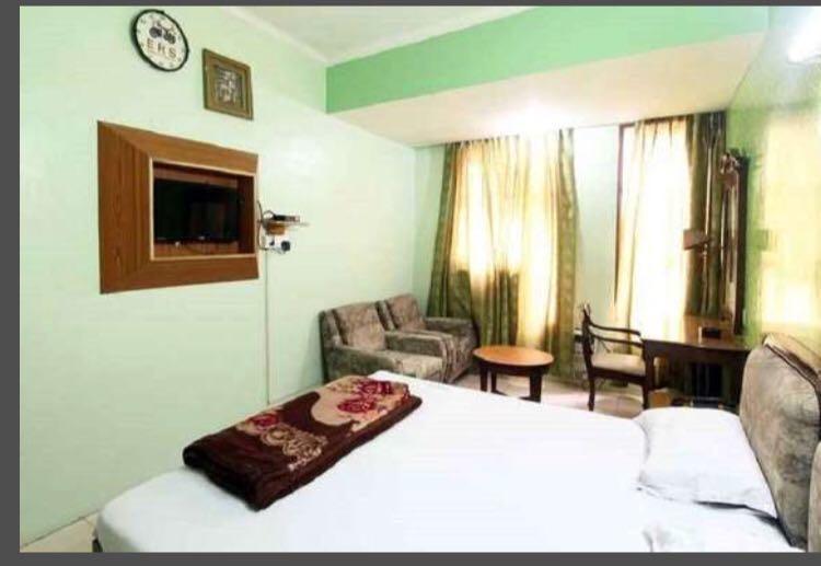 Hotel Sukant Palace Delhi  Exteriör bild